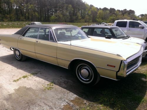 1970 chrysler 300 sedan