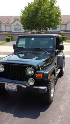 Black, manual, hard &amp; soft top, hitch