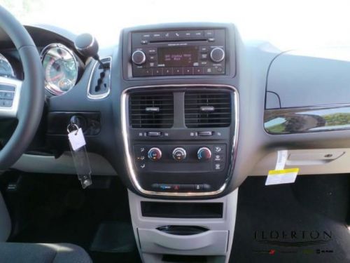 2014 dodge grand caravan avp/se