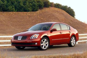 2004 nissan maxima se