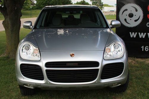 Porsche cayenne turbo loaded sat, mobridge, k40 laser radar, sub woofer ect...