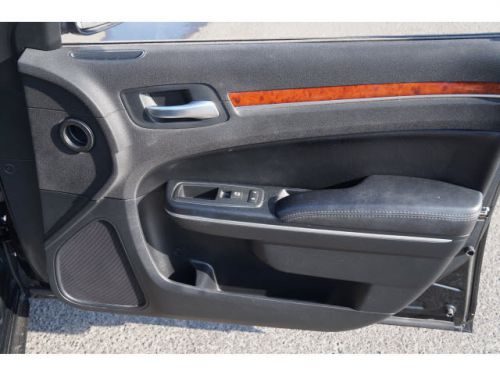 2013 Chrysler 300 Base, US $21,604.00, image 5