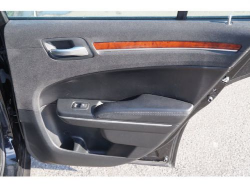 2013 Chrysler 300 Base, US $21,604.00, image 11