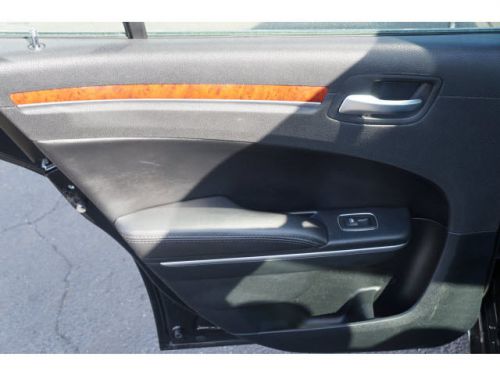 2013 Chrysler 300 Base, US $21,604.00, image 22