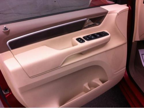 2010 Volkswagen Routan SE, US $15,850.00, image 2