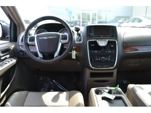 2013 Chrysler Town & Country Touring, US $21,000.00, image 3