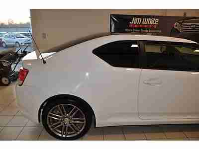 2DR AUTOMATIC 1 OWNER NON-SMOKER SPORTS CAR GLASS SUNROOF MOONROOF USB 8 SPEAK, image 9