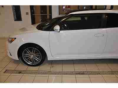2DR AUTOMATIC 1 OWNER NON-SMOKER SPORTS CAR GLASS SUNROOF MOONROOF USB 8 SPEAK, image 10