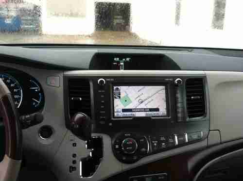 2011 Toyota Sienna Limited Mini Passenger Van 5-Door 3.5L, image 5