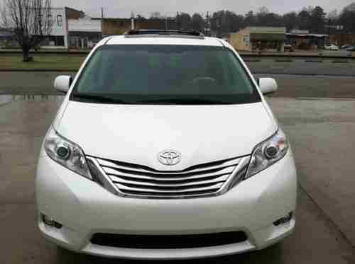 2011 Toyota Sienna Limited Mini Passenger Van 5-Door 3.5L, image 6