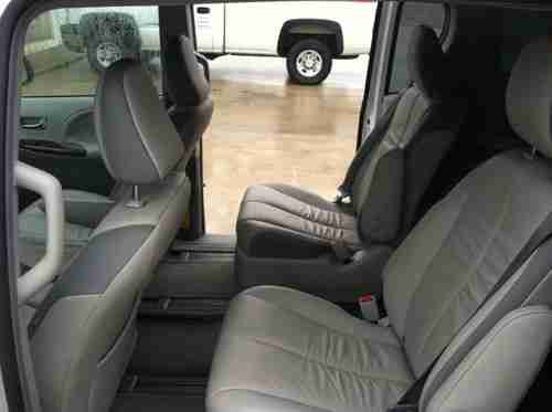 2011 Toyota Sienna Limited Mini Passenger Van 5-Door 3.5L, image 7