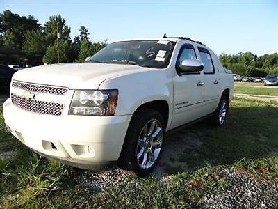 Chevrolet avalanche 4wd ltz low miles 4 dr crew cab truck automatic 5.3l 8 cyl