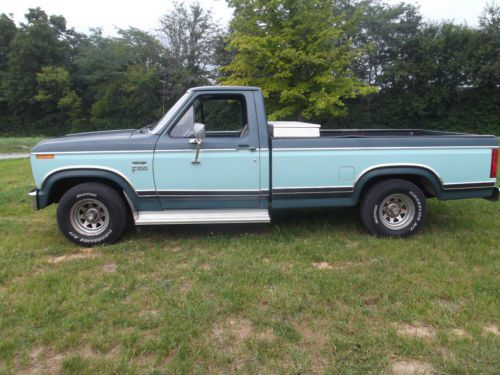 1982 ford f-100 37,000 original miles great condition