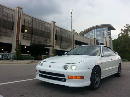 Acura integra gs-r sedan 4-door 2.4l kwapped 6speed leather k24a2 **very clean**