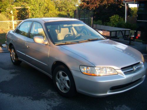 4 door, sun roof, a/c,