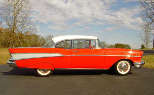 Chevrolet - 1957 bel air sport coupe (2 door hardtop)