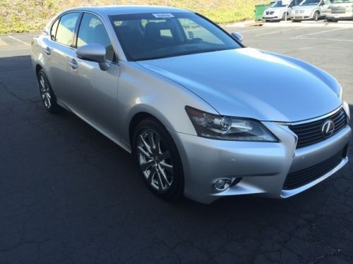 Clean title,warranty,navigation,backup camera,bluetooth,off-lease,one owner