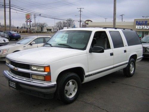 1999 chevy suburban 1500 rear climate cd keyless entry clean carfax rare find!!!