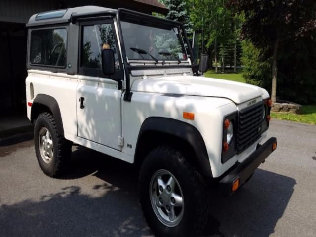 Land rover: defender hard top