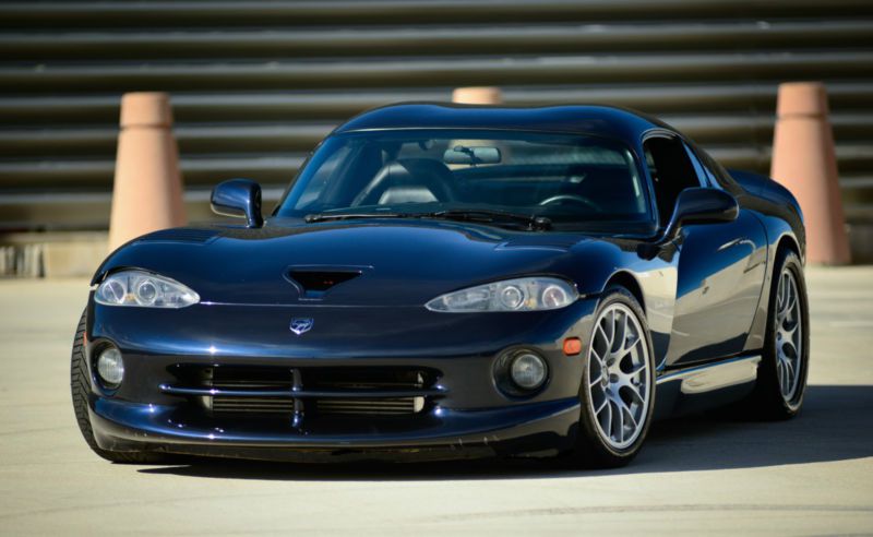 2001 dodge viper gts coupe 2-door