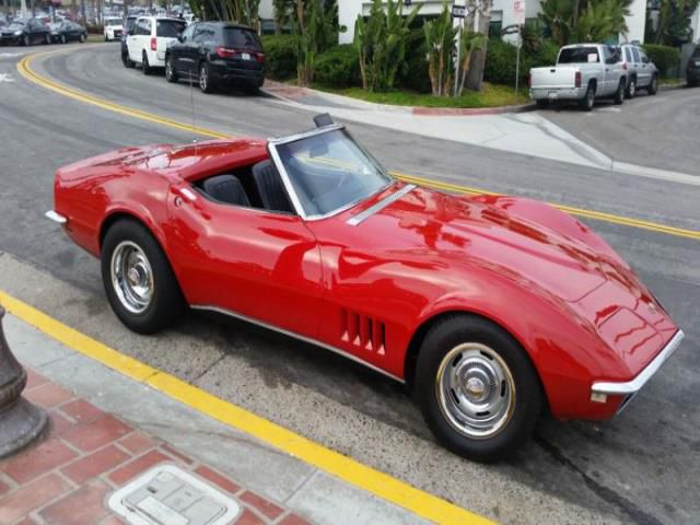 Chevrolet: corvette convertible