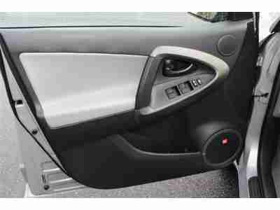 NO RESERVE LEATHER LOW MILES 4X4 SUV 2.5L CD 4-Wheel Disc Brakes Alum Wheels ABS, image 10