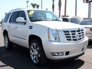 2008 white awd ultra luxury collection!nav awd 4x4 22" wheels backup camera 6.2l