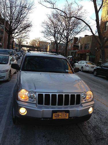 2005 jeep grand cherokee laredo sun roof towing,navigation