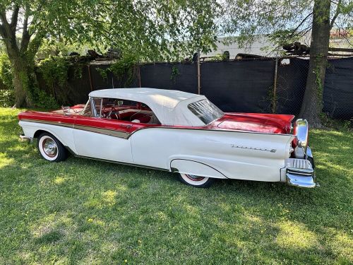 1957 Ford Fairlane red/white, US $29,700.00, image 3