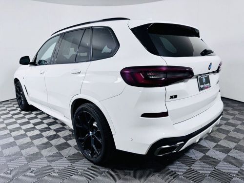 2022 bmw x5 m50i