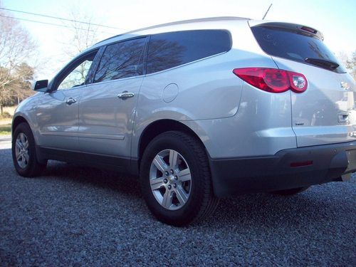 2012 chevrolet traverse lt sport utility 4-door 3.6l all wheel drive 365 miles