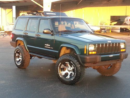 2000 jeep cherokee sport 4x4, 4.0 inline 6, 4.5 rubicon lift kit, on 32's