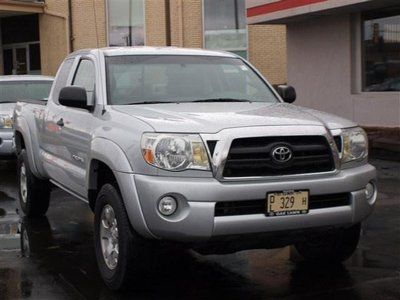Tacoma access cab 4wd v6 automatic, carfax 1-owner, x4 off road package