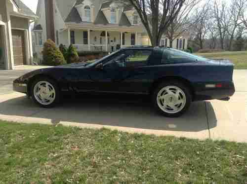 1989 Chevrolet Corvette Base Coupe Auto 5.7L, image 2
