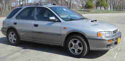 1999 Subaru Impreza Outback L Wagon 4-Door 2.2L Automatic 127,245 miles Gray, image 3