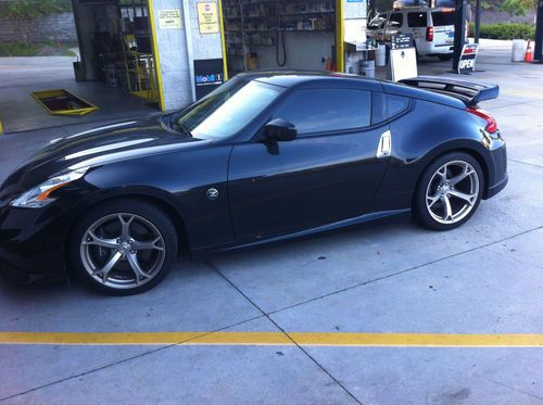 2010 nissan 370z nismo coupe 2-door 3.7l black and beautiful!