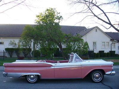 Gorgeous - restored 1959 ford galaxie skyliner retractable 2 door hardtop wow !!