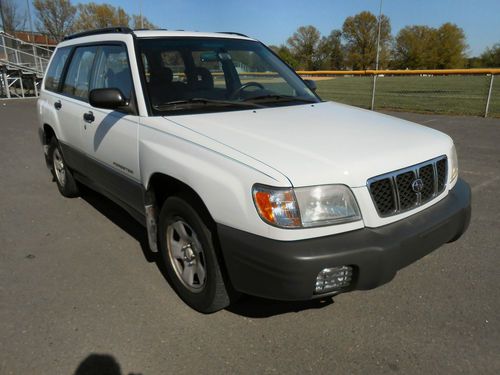 2001 subaru forester l wagon 4-door 2.5l w/ awd  low miles