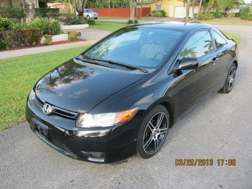 2007 honda civic coupe, automatic transmission in excellent condition 67k miles