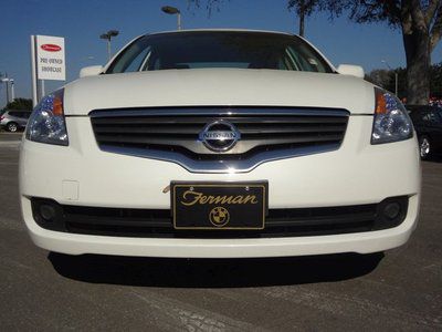 31 mpg, clean carfax, low miles, mp3 input, power windows, 08 cvt