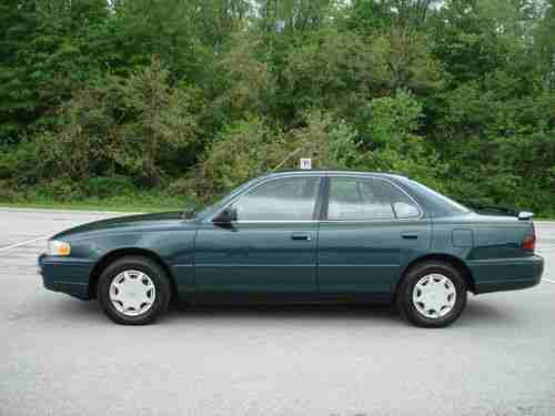 1996 Toyota Camry LE Sedan 4-Door 2.2L, US $3,300.00, image 2