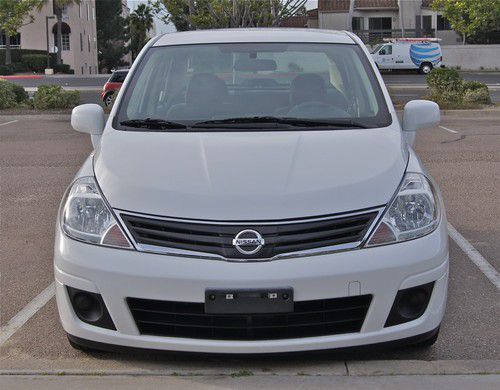 Nissan versa 2011 with 12k miles