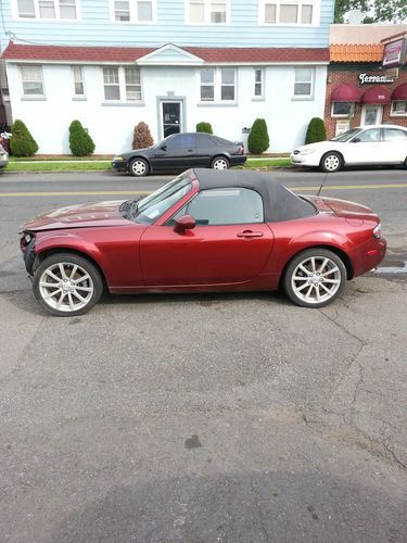 2008 mazda mx-5 miata sport convertible 2-door 2.0l