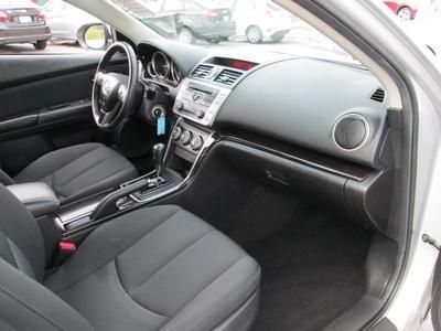 i 2.5L CD 9 Speakers AM/FM radio MP3 decoder Air Conditioning Power driver seat, image 22