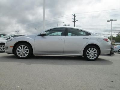 i 2.5L CD 9 Speakers AM/FM radio MP3 decoder Air Conditioning Power driver seat, image 25