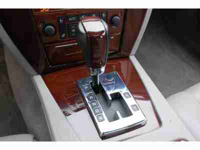 V8 4.6L CD Equipment Group 1SG Eucalyptus Wood Trim Package Memory Package, image 18