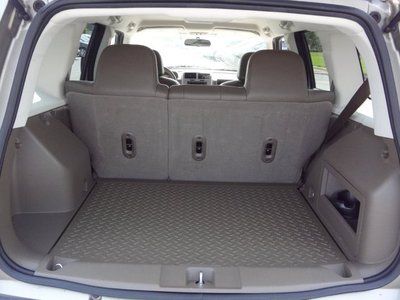 LIMITED SUV 2.4L Advanced Multi-Stage Front Seat Frontal Airbags, image 6