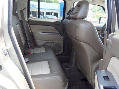 LIMITED SUV 2.4L Advanced Multi-Stage Front Seat Frontal Airbags, image 10
