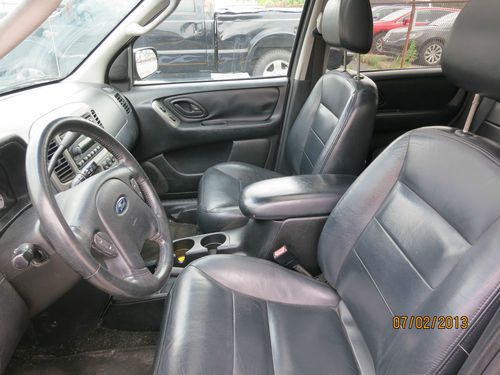 2003 Ford Escape Limited Sport Utility 4-Door 3.0L Repairable Mechanical Runs, image 9