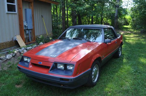 1986 ford mustang gt convertible 2-door 5.0l